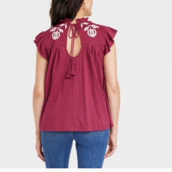 Knox Rose flutter sleeves Embroidered top. Wine in color, Sz 4x, NWT. - Picture 2 of 7